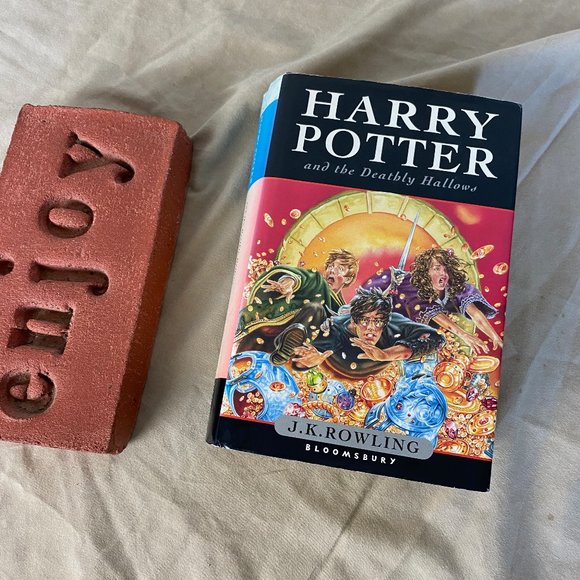 Harry Potter and the Deathly Hallows by J.K. Rowling - Black and Blue Cover - Picture 1 of 8